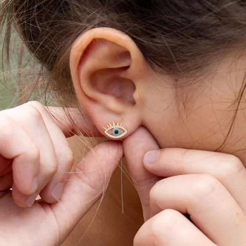 Vista 2 de Aretes tipo dormilona de oro de 18 quilates, delicados aretes de circonita cúbica con incrustaciones de microincrustaciones para mujer, hechos a