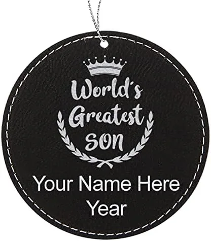 Vista 4 de LaserGram Adorno de Navidad personalizado, el hijo más grande del mundo, piel sintética, idea de regalo personalizada grabada con láser