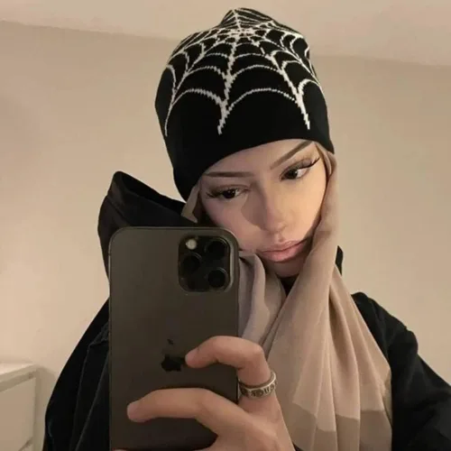 Vista 7 de PUCAPOCO Gorros de araña Y2k para mujeres y hombres, gorro tejido de telaraña