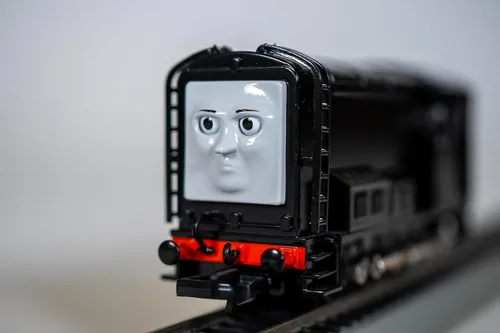 Vista 4 de Bachmann Thomas & Friends Grumpy Motor diésel, negro prototípico