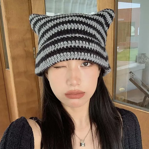 Vista 4 de Lindo gorro de punto para mujer, suéter de lana cálida para otoño e invierno con protección para orejas de gato