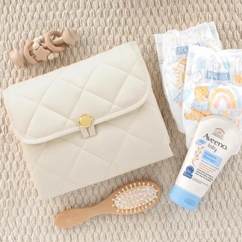 Vista 9 de Cambiador de pañales portátil, suave y fácil de limpiar, cambiador de pañales para bebés, la almohadilla ligera y plegable perfecta para viajar