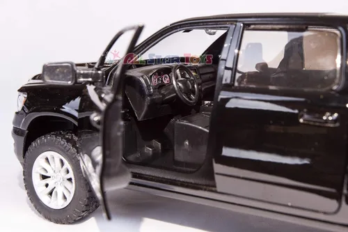 Vista 4 de Dodge Ram 1500 Crew Cab Laramie, Negro, 2019, Modelo de Coche, Motormax 1:24