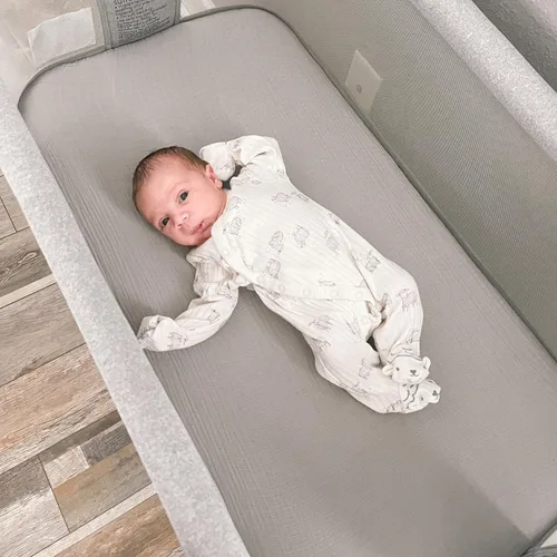 Vista 6 de Newton Baby Sábanas bajeras para moisés y cuna auxiliar, moisés esencial (paquete de 2) - Ultra transpirable, lavable y ultrasuave, 100% muselina
