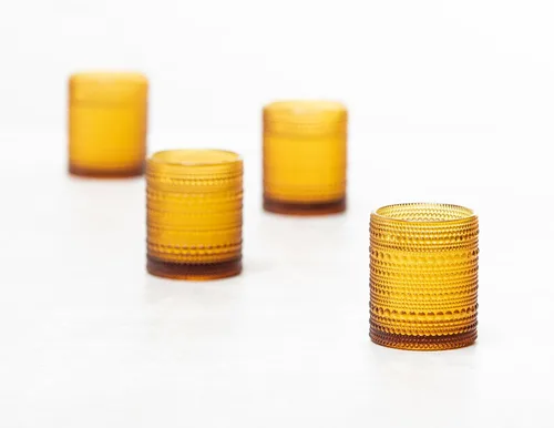 Vista 2 de Fortessa Jupiter - Vaso de vidrio con cuentas y diseño de clavos, 10 onzas, doble estilo antiguo (juego de 6), ámbar