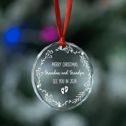 Vista 3 de Adorno de cristal personalizado para anuncio de bebé, adorno de Feliz Navidad, abuela y abuelo te veo en 2024, regalo de abuelos promocionados