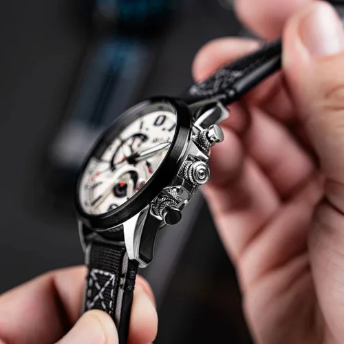 Vista 4 de AVI-8 Reloj Hawker Harrier Dual Retrograde Cronógrafo Correa de Cuero Genuino