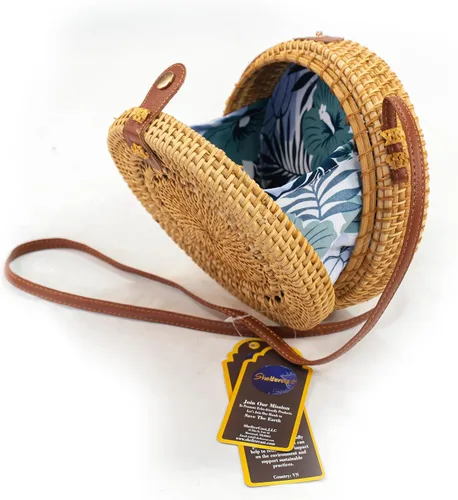 Vista 2 de ShelterCast Boho Circle bolsa redonda hecha a mano de ratán para un estilo sin esfuerzo