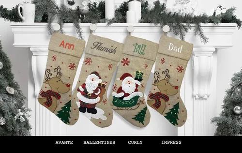 Vista 6 de Calcetín de Navidad personalizado, reno, Papá Noel, trineo de Papá Noel, diseño moderno, nombre bordado, grande de 18.5 pulgadas, color beige