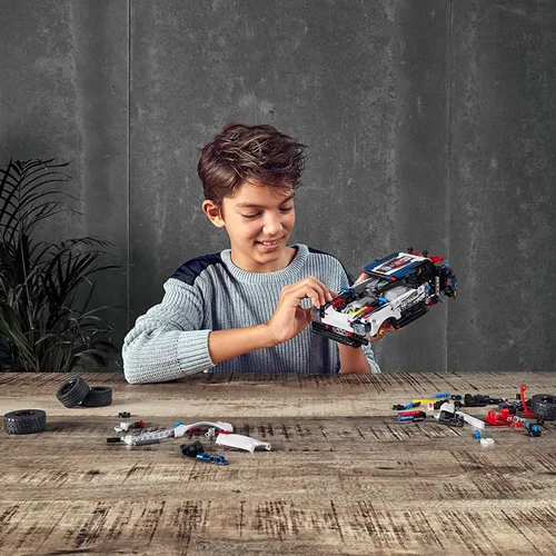 Vista 6 de LEGO Technic 42109 Top Gear - Kit de construcción de juguete de carreras controlado por aplicación (463 piezas)