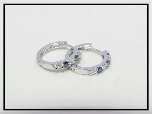 Vista 3 de Dazzlingrock Collection Alternate Round Gemstone & Diamond Huggies Hoop Hinged Post Earrings for Women in Gold