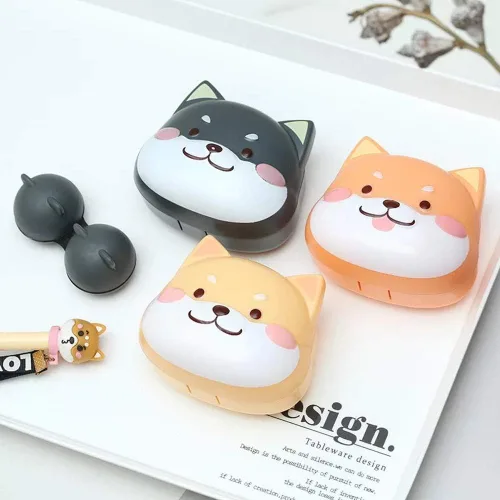 Vista 4 de Rain House Paquete de 2 bonitas fundas para lentes de contacto, caja de almacenamiento para lentes de contacto Shiba Inu, soporte portátil