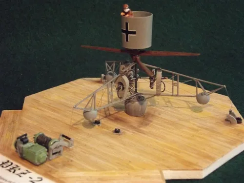 Vista 3 de Roden Kit modelo de helicóptero PKZ-2
