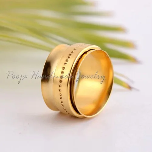 Vista 4 de Gold Spinning Ring, Spinner Texture Ring, Meditation Handmade Ring, Carved Spinner Ring, Gold Plated Wide Bang Ring, 925 Sterling Silver Ring
