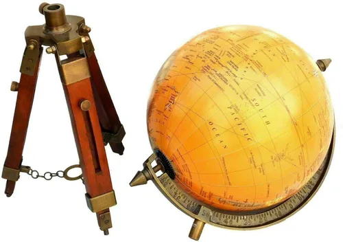 Vista 2 de Adorno de globo de mesa náutica de latón antiguo con trípode de madera