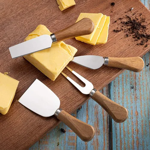 Vista 5 de Juego de cuchillos de queso con mango de madera, mini pinzas para servir, cucharas, tenedores, palillos de dientes, banderas para fiesta de Navidad