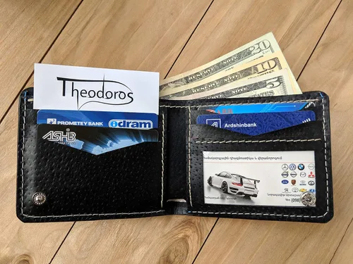 Vista 4 de Men's 3D Genuine Leather Wallet, Hand-Carved, Hand-Painted, Leather Carving, Custom wallet, Personalized wallet, Native American wallet, Skull, Red