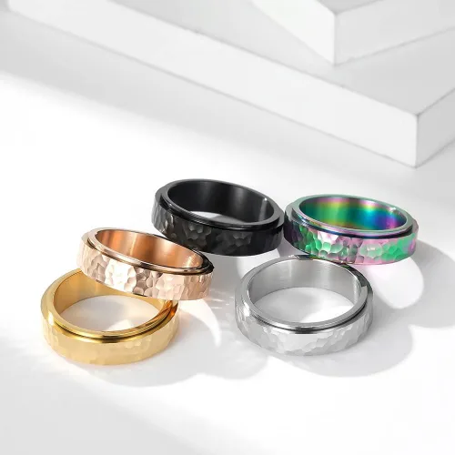 Vista 5 de nylry Anillos de acero inoxidable para hombre, anillos martillados coloridosdoradoplatanegro, anillos de ansiedad de moda, anillos de boda, joyería