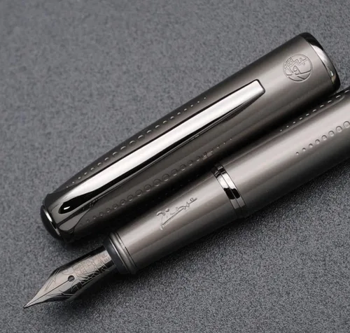 Vista 12 de czxwyst Picasso 916 Malage - Pluma estilográfica, caja original, nueva versión (rojo apagado, punta media, 0.028 in)