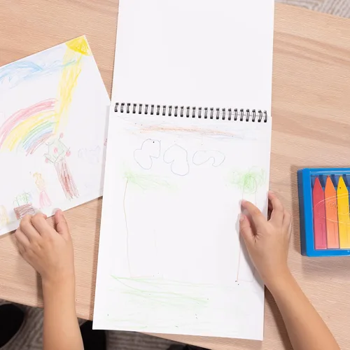 Vista 5 de Melissa & Doug Bloc de bocetos (9) - Certificado FSC Professional-Quality Paper, For Pencils Markers & Crayons, Encourages Creative Expression