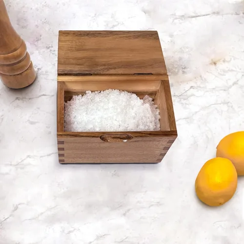 Vista 7 de Bodega de sal de madera de acacia con tapa abatible, caja de sal grande de 20 onzas para encimera de cocina, conservador de sal para sales gourmet
