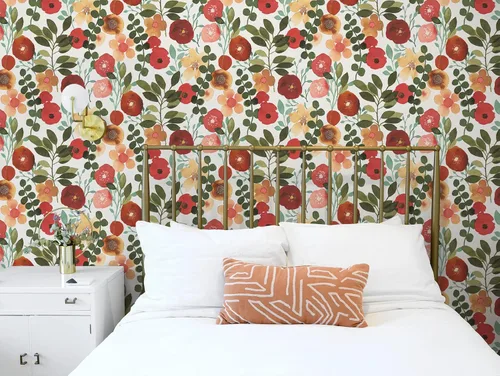 Vista 5 de NextWall Garden Dance Floral - Papel tapiz autoadhesivo (rubí y verde cazador)