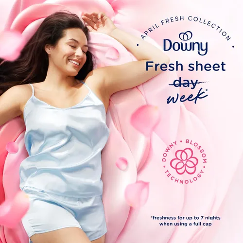 Vista 2 de Downy Líquido suavizante de telas, aroma fresco de abril, 111 onzas líquidas, 150 cargas