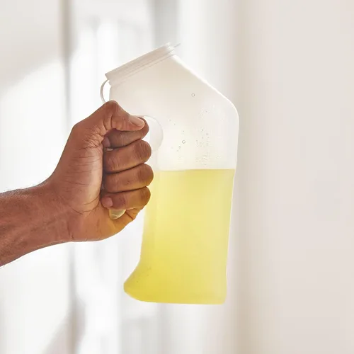 Vista 8 de McKesson Orinal macho con tapa transparente - Cuerpo translúcido, graduado, plástico - 1 cuarto de galón / 33.8 fl oz, 6 unidades Translucent