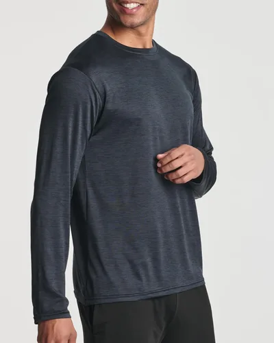 Vista 4 de Real Essentials - Paquete de 4 unidades camisa Dry-Fit de manga larga para hombre, disipa la humedad, con protección solar FPU 50+ contra rayos