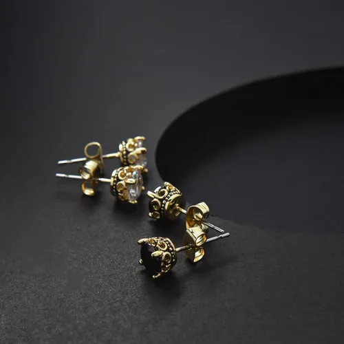 Vista 9 de Aretes negros y dorados para hombres y mujeres, con corona retro, hipoalergénicos, de acero inoxidable, con circonita cúbica