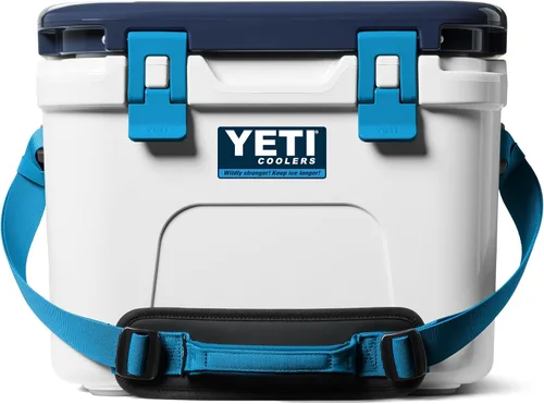 Vista 28 de YETI Roadie 15 - Enfriador duro con correa de hombro DoubleDuty
