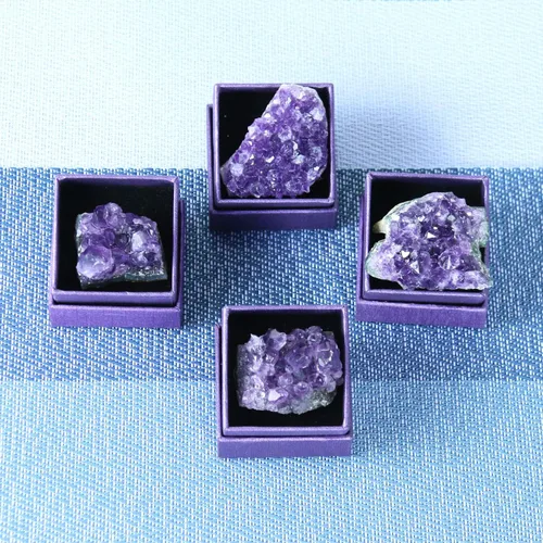 Vista 3 de Cristales de amatista, racimos de amatista, cristales de amatesis, cristal de amatesis, cristal morado, piedra de amatista cruda, piedras de cristal