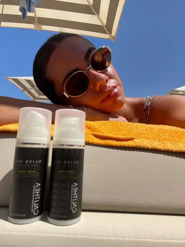 Vista 6 de Calithea Crema hidratante facial para una piel sana, brillante y equilibrada con aloe vera, tuna y aceite de oliva