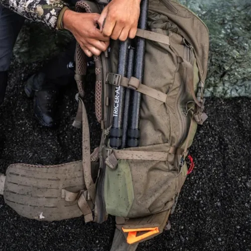 Vista 6 de Eberlestock Brooks 3500 Pack – Bolsa de conexión EMOD ultraligera – 3626 pulgadas cúbicas de almacenamiento – Mochila de cierre enrollable para Dry