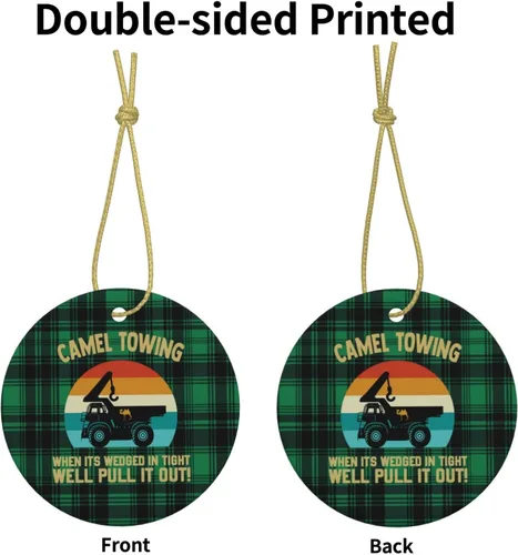 Vista 3 de Camel Towing When It's Wedged in Tight We'll Pull It Out Christmas Tree Hanging Ceramic Round Christmas Ornaments Home Decor Indoor Outdoor