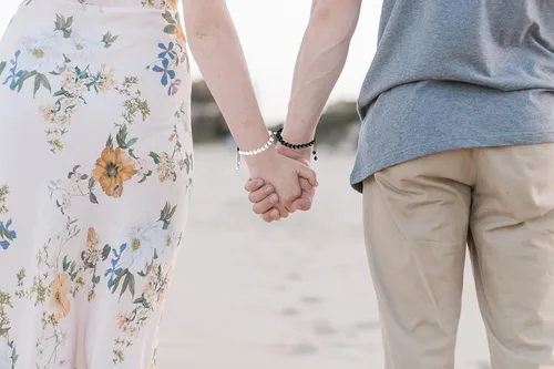 Vista 2 de QINJIEJIE Pulseras geniales para parejas, obsidiana mate y turquesa blanca, pulseras para parejas, pulseras a juego con piedra esmerilada