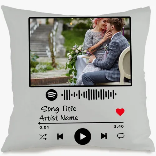 Vista 8 de Custom Memory Pillow Case Created with a Single Photo and Your Chosen Words Forming a comforting Cushion That Also Makes a Thoughtful Gift