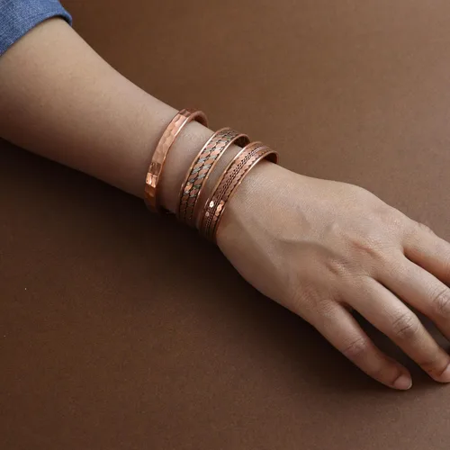 Vista 15 de Pulseras de cobre para hombres y mujeres Juego de 3 con caja de regalo Hecho a mano 100% cobre Regalo para mujeres y hombres