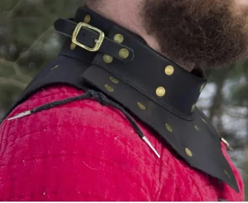 Vista 2 de El Gorget Brigantine de cuero medieval ofrece una gran armadura Rapier para corte y empuje SCAWMA combate negro estándar