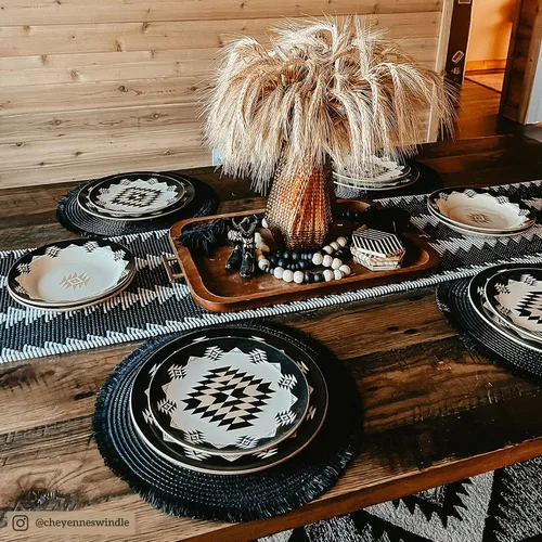 Vista 4 de Paseo Road Chalet Aztec - Juego de vajilla de cerámica de 16 piezas con platos, cuencos, tazas, estilo cabaña rústica del suroeste