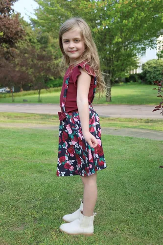Vista 3 de AMAWMW Ropa para niña pequeña, camiseta acanalada con mangas con volantes, falda floral, diadema, 3 piezas, ropa para bebés y niñas