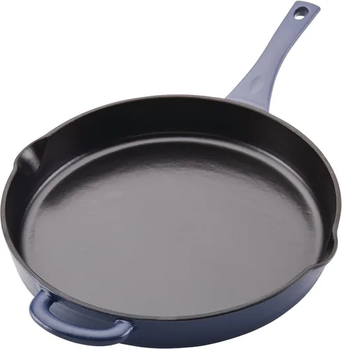 Vista 9 de Ayesha Curry Kitchenware - Sartén de hierro fundido esmaltado con mango auxiliar y boquillas de vertido, 12 pulgadas, color azul ancla