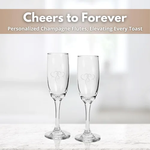 Vista 7 de Copas de champán personalizadas grabadas con corazón para brindis de compromiso Juego de 2 copas de champán Mr and Mrs Regalos de boda