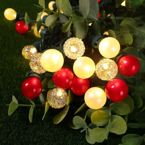 Vista 6 de Cadena de luces de Navidad rojas y blancas para exteriores G15 con cristal perlado 70 luces LED 19 pies mini focos de globo para decoración de árbol