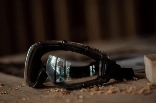 Vista 3 de Defender Safety Gafas de seguridad DVP2, gafas protectoras de policarbonato, anti arañazos, antiniebla, resistente a los impactos ANSI Z87