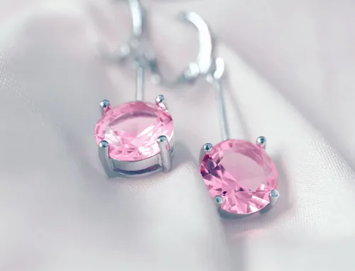 Vista 3 de VONSSY Aretes colgantes de gota de piedras preciosas Aretes colgantes de cristal chapado en platinooro con circonita cúbica para colgar
