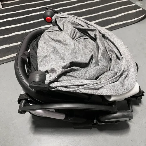 Vista 2 de Barra de parachoques para cochecito de bebé, apoyabrazos, mango, accesorios de barra transversal para BBZ YoYo y Yoyo+, cuero sintético negro