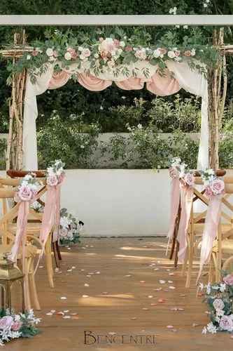 Vista 3 de Guirnalda de eucalipto artificial de 9 pies con flores, flores de arco de boda, centros de mesa de novios, decoración de mesa para cabecera, telón