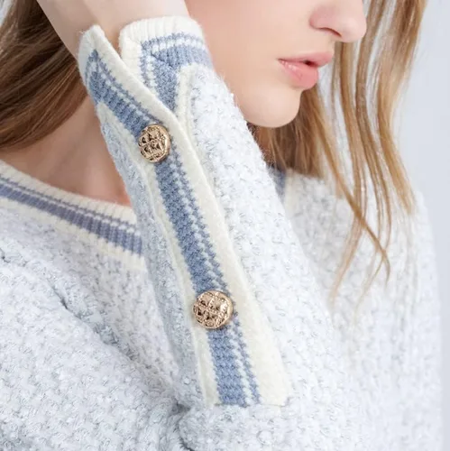 Vista 9 de URBAN REVIVO Women's Casual Cardigans Open Front Cardigan Pearl Button Slim Fit Vintage Long Sleeved Cropped Sweater Outwear