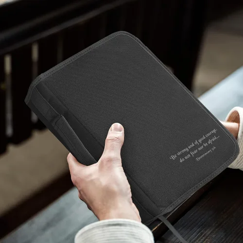 Vista 55 de DEHITE Funda para la Biblia para mujer, bolsas de transporte de la Biblia, tamaños medianos y grandes, ranuras para bolígrafos, tela de primera